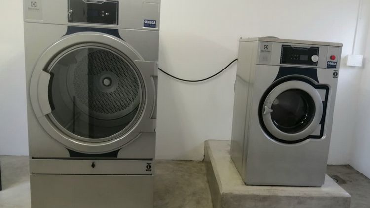 Industrial High-Spin Washer & Electrolux Industrial Dryer